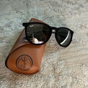Ray-Ban Black Velvet Sunglasses with Brown Case